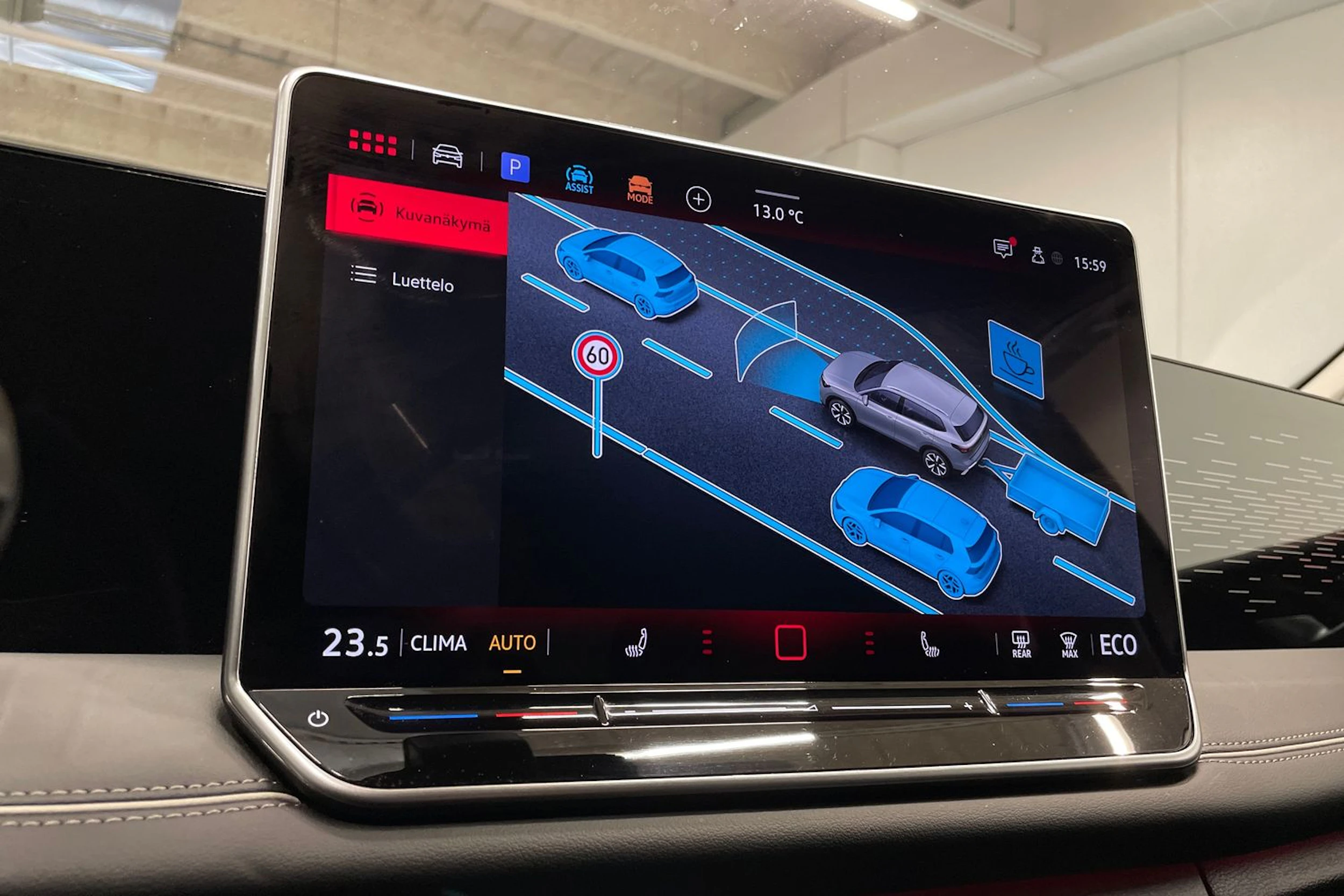 valkoinen Volkswagen Tiguan 2025 kuva 22.