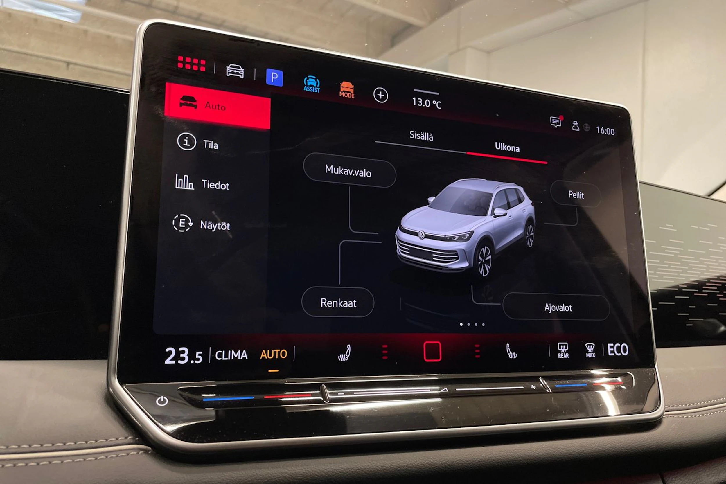 valkoinen Volkswagen Tiguan 2025 kuva 23.