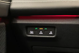 valkoinen Volkswagen Tiguan 2025 kuva 26.