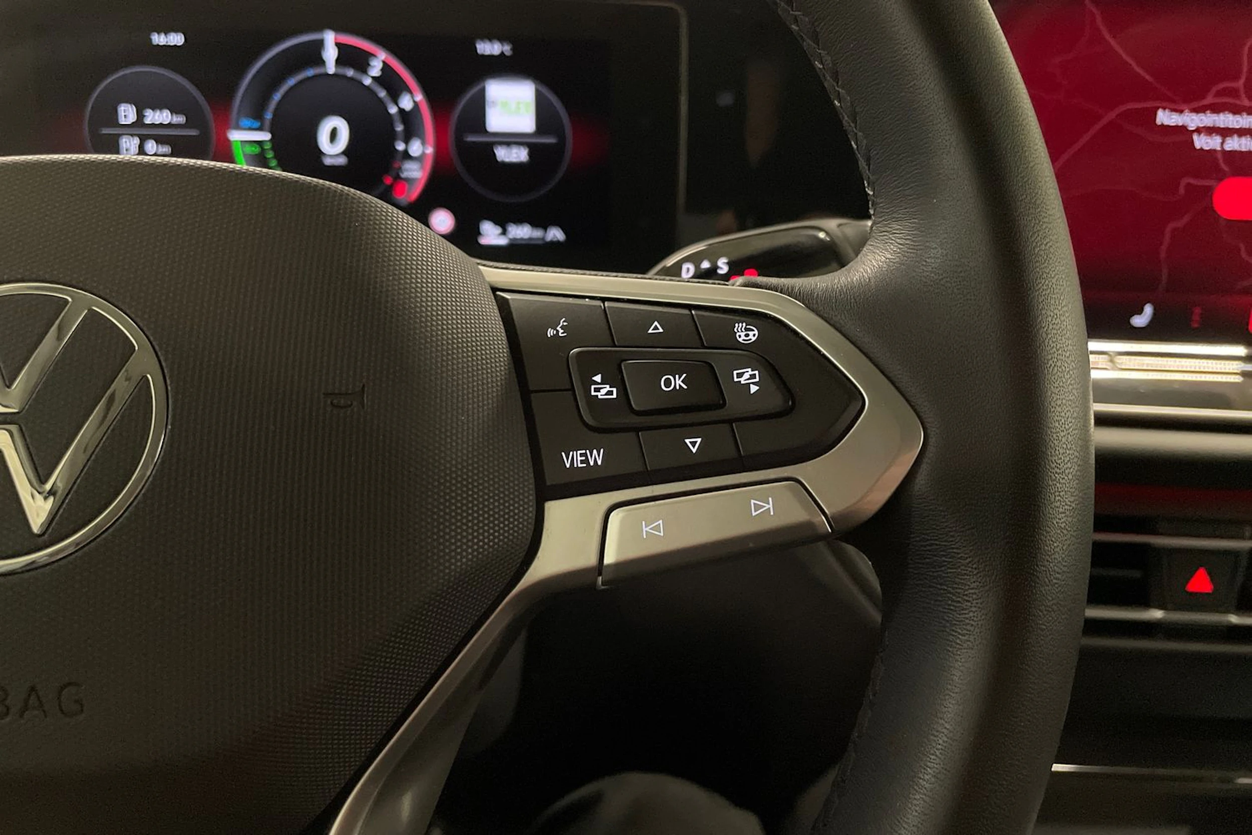 valkoinen Volkswagen Tiguan 2025 kuva 28.