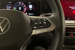 valkoinen Volkswagen Tiguan 2025 kuva 28.