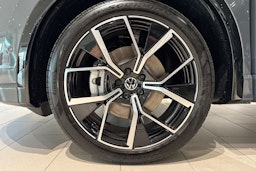 harmaa Volkswagen Tiguan 2025 kuva 10.