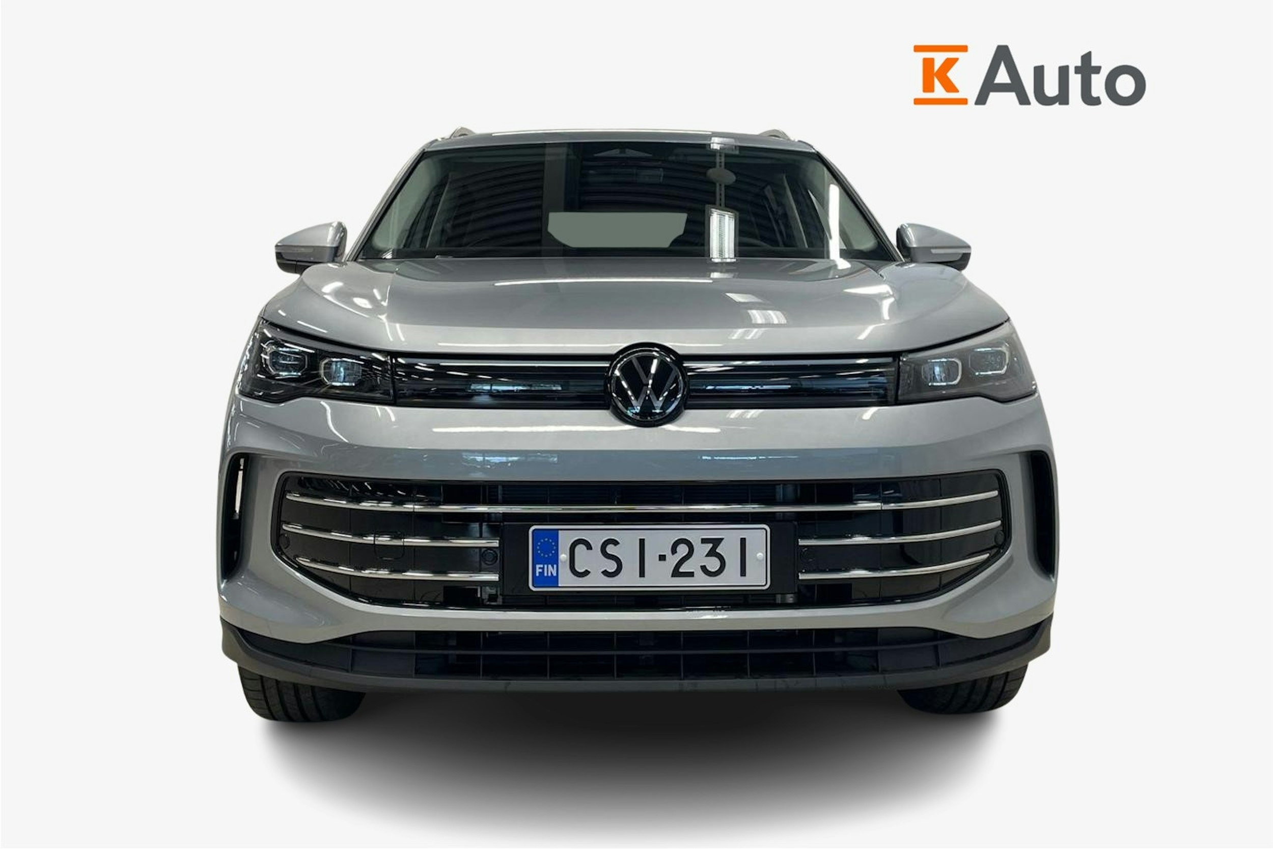 Harmaa Volkswagen Tiguan 2025 kuva 4.