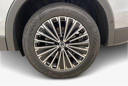 Harmaa Volkswagen Tiguan 2025 kuva 9.