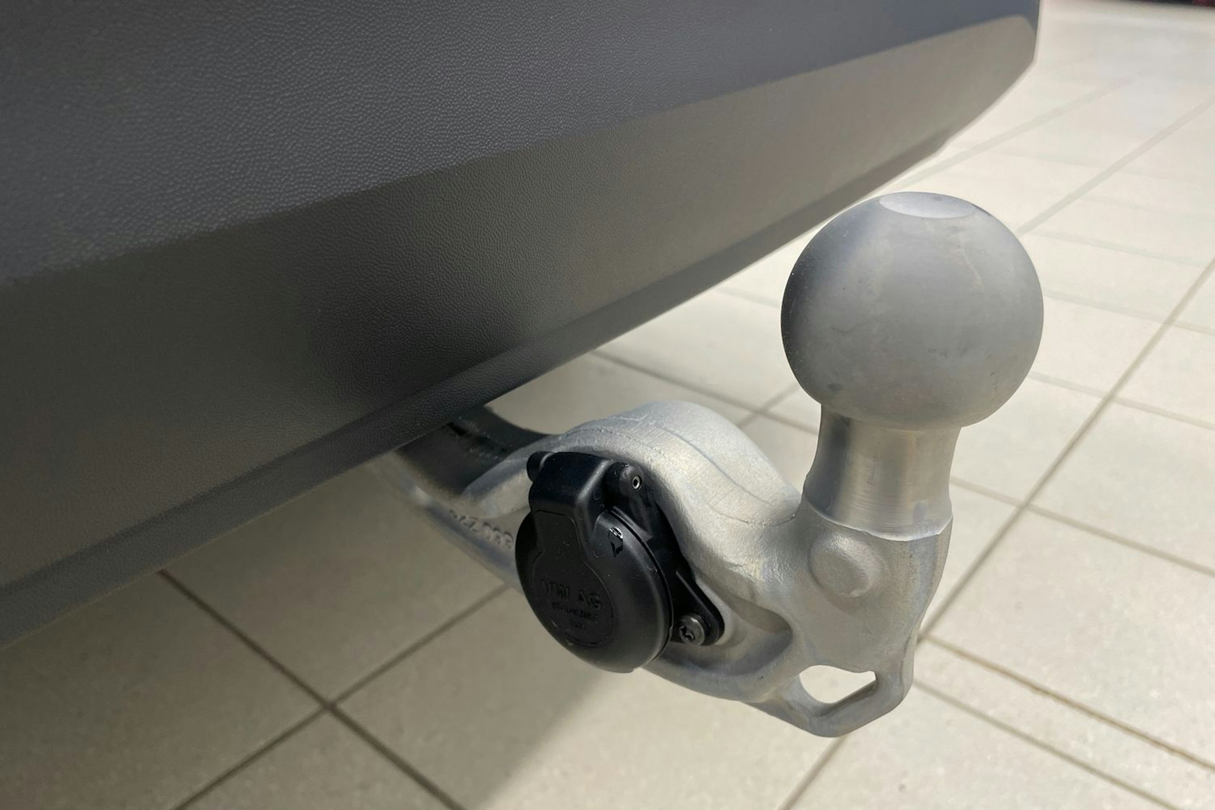 Harmaa Volkswagen Tiguan 2025 kuva 14.