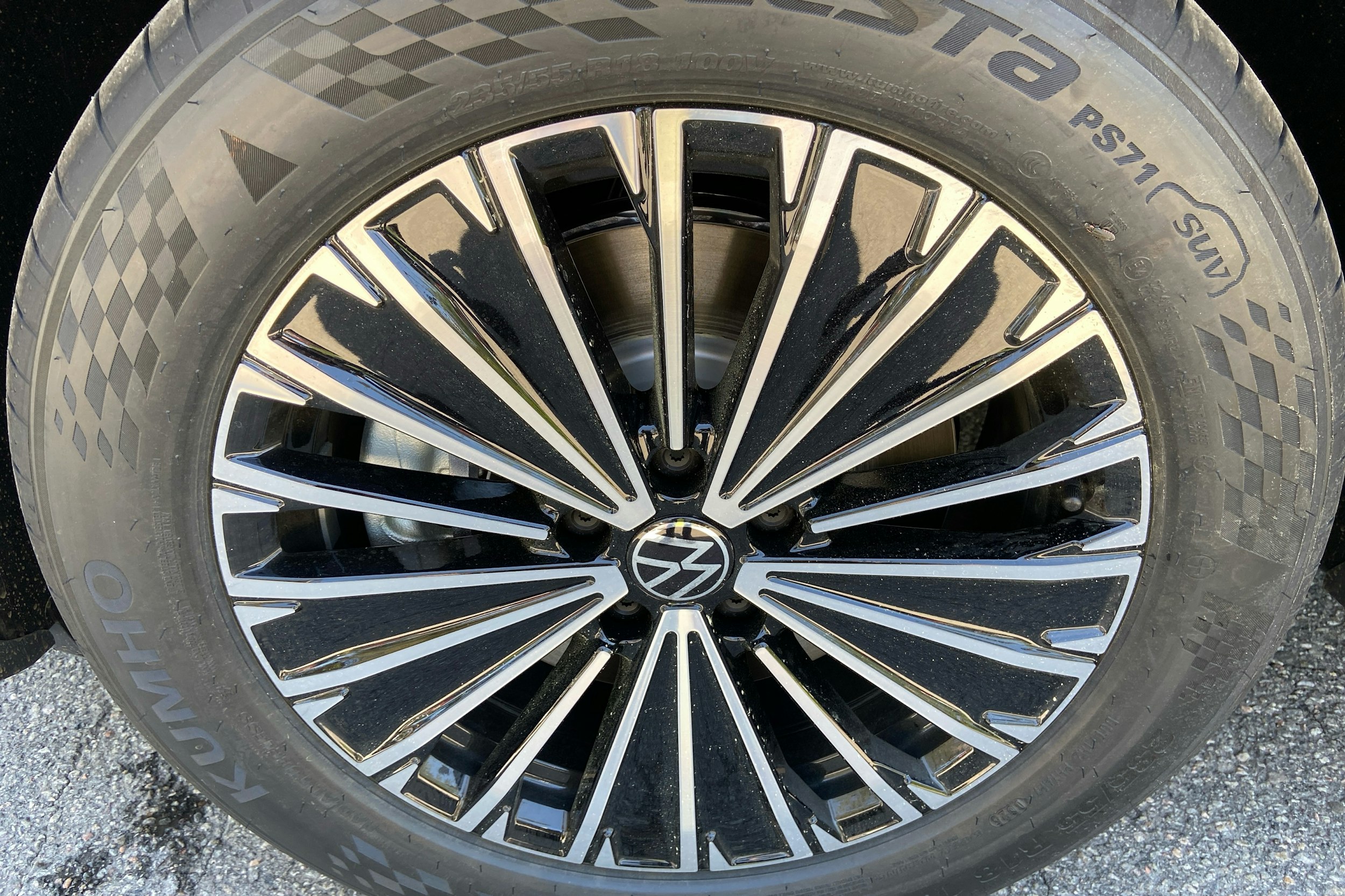 sininen Volkswagen Tiguan 2025 kuva 9.