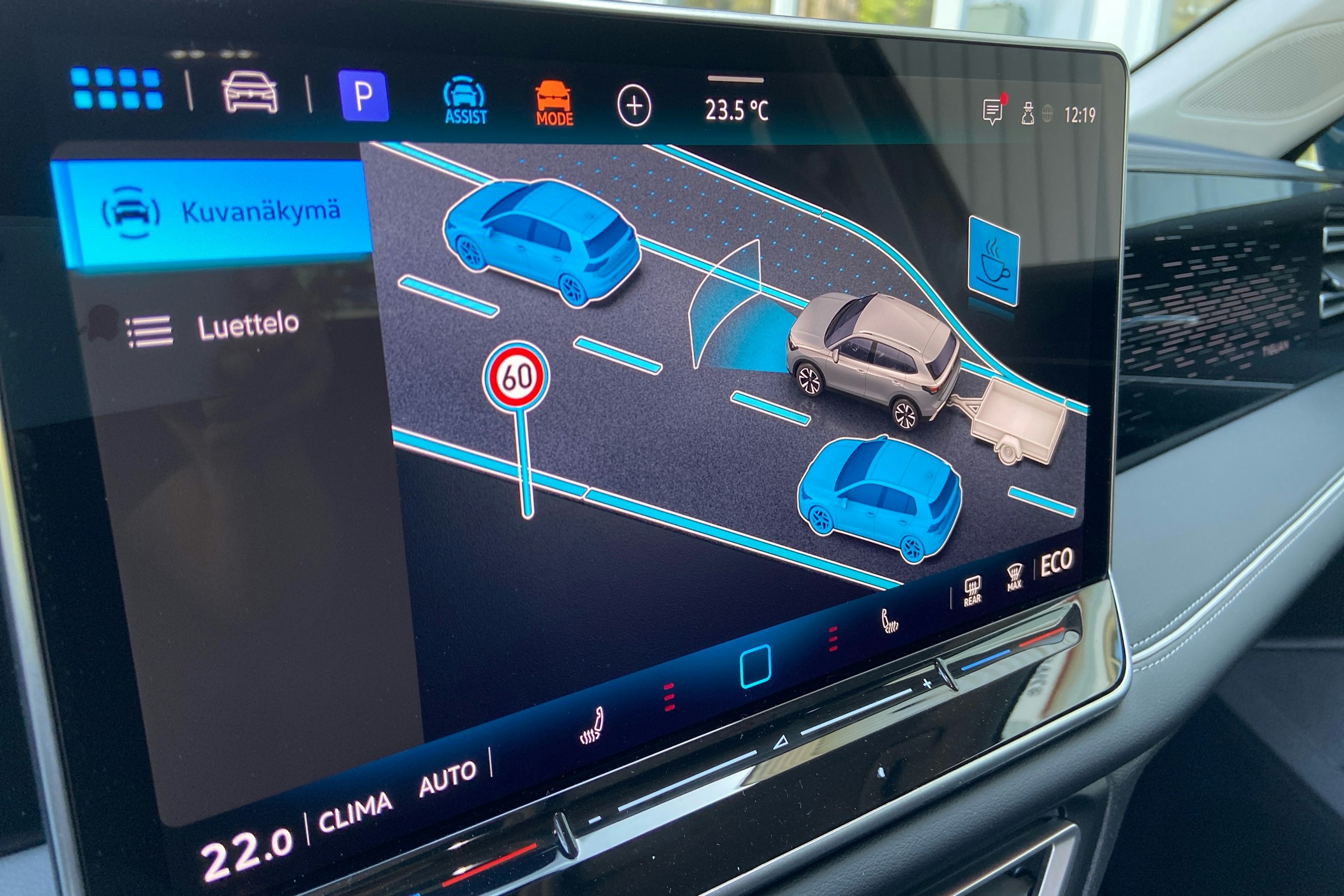 sininen Volkswagen Tiguan 2025 kuva 15.