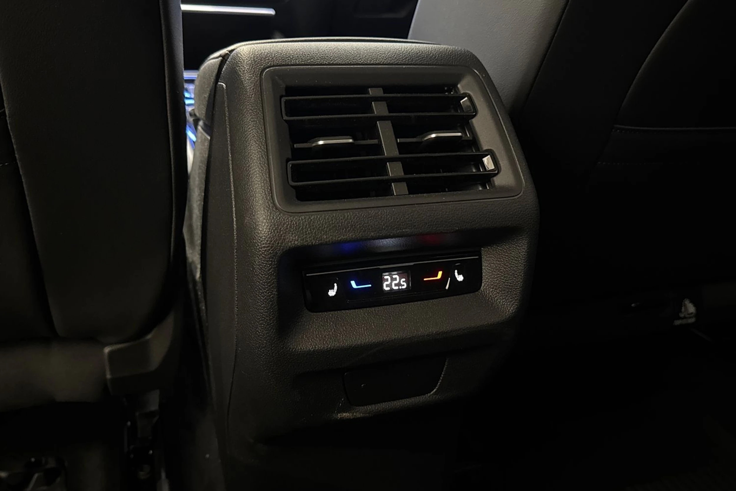 met. musta Volkswagen Tiguan 2025 kuva 23.