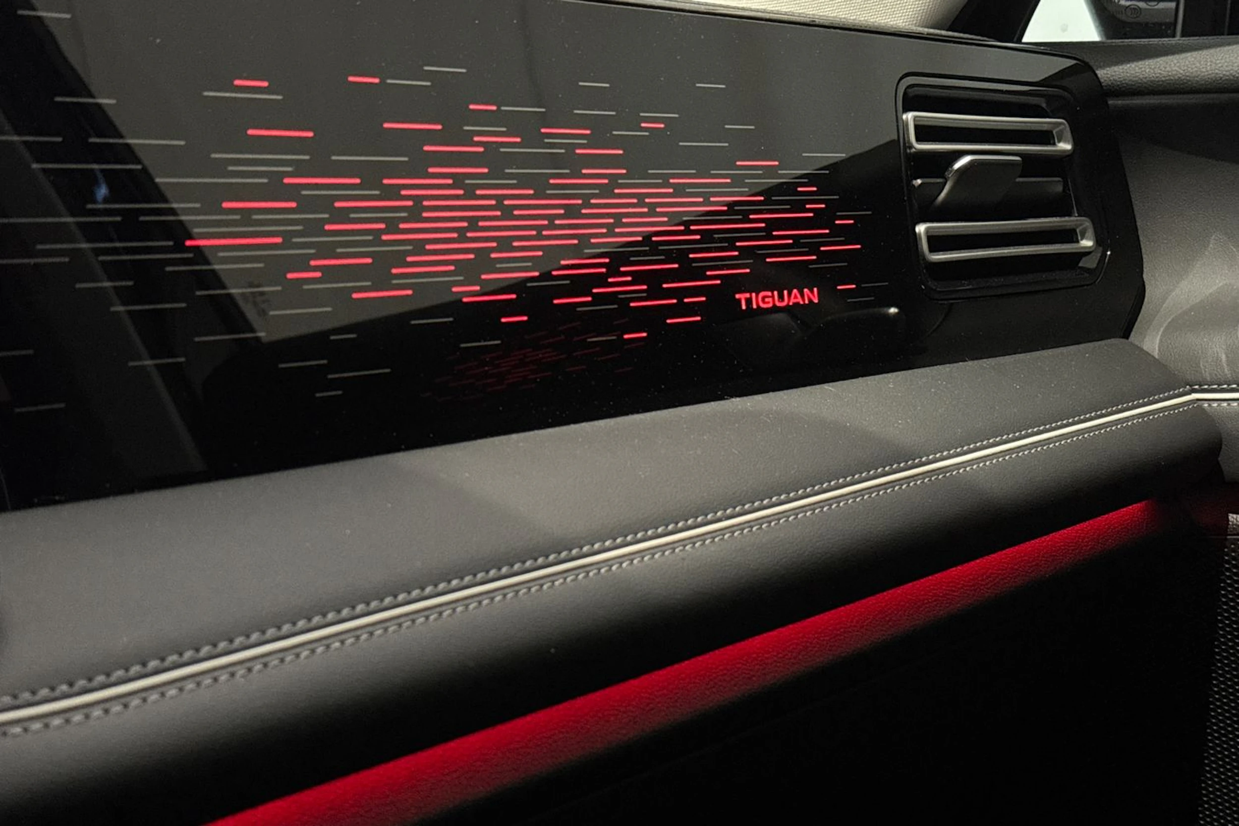 met. musta Volkswagen Tiguan 2025 kuva 41.