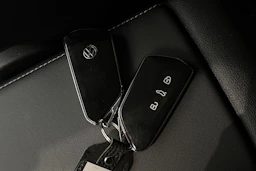 met. musta Volkswagen Tiguan 2025 kuva 42.