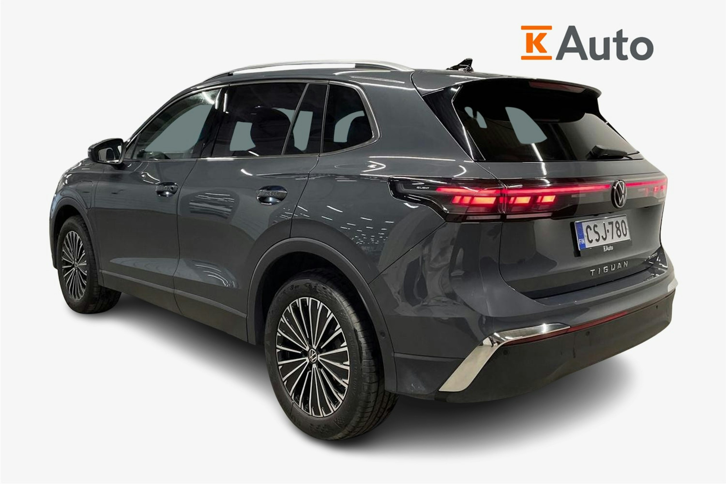 harmaa Volkswagen Tiguan 2025 kuva 2.