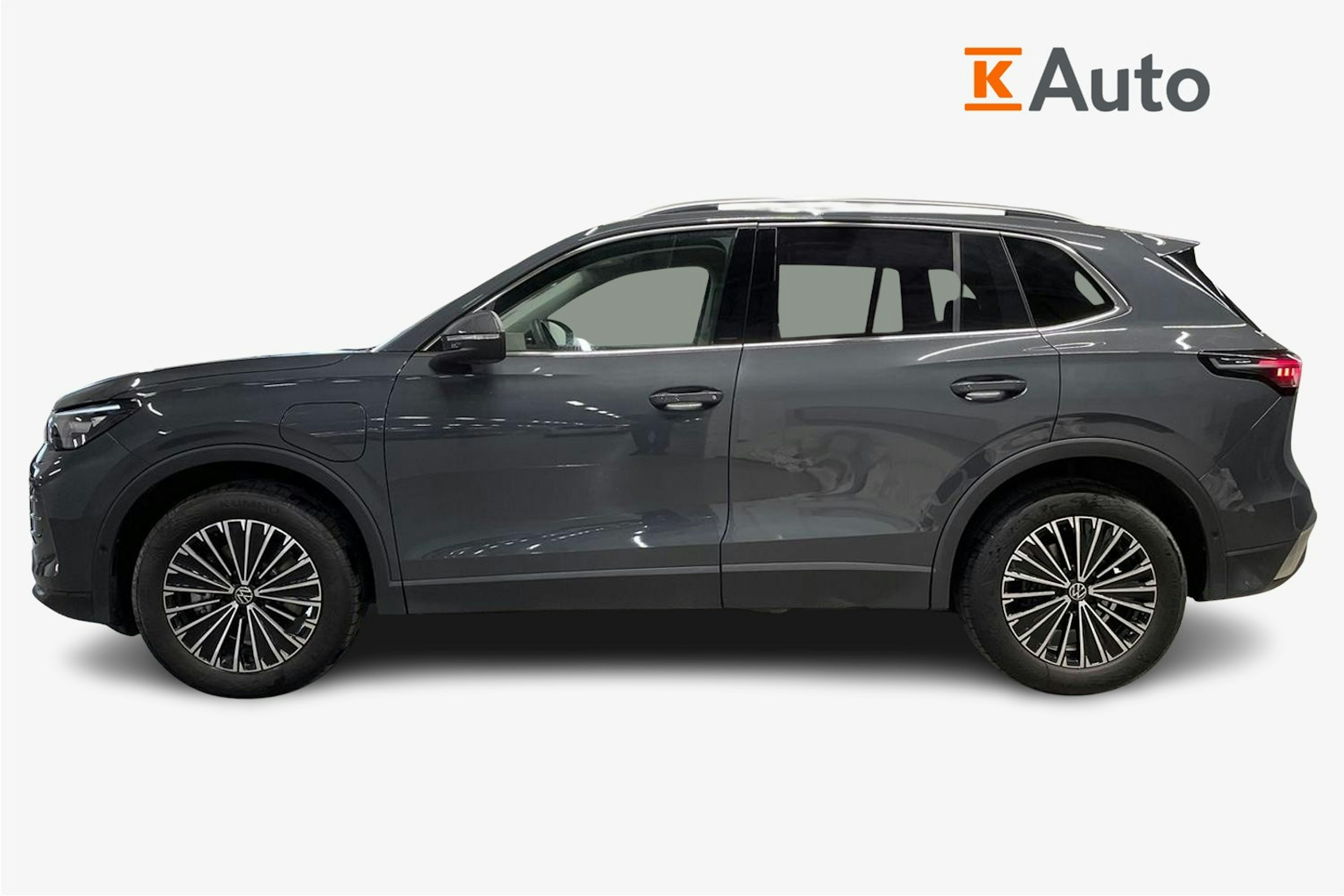 harmaa Volkswagen Tiguan 2025 kuva 6.