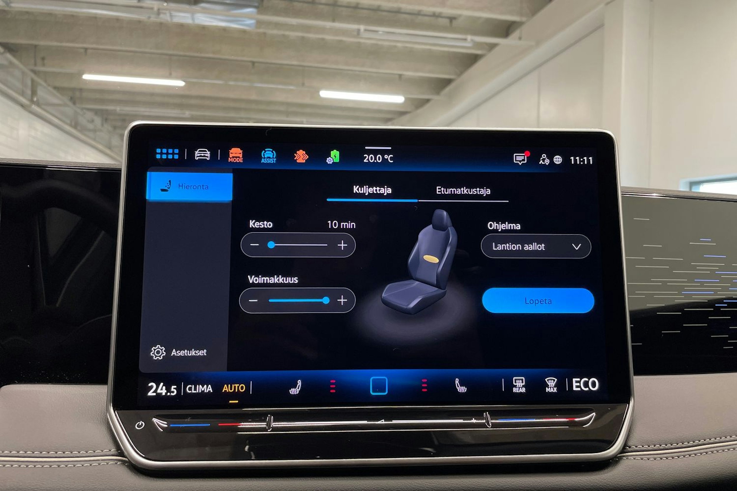harmaa Volkswagen Tiguan 2025 kuva 19.