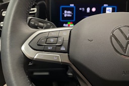 harmaa Volkswagen Tiguan 2025 kuva 26.