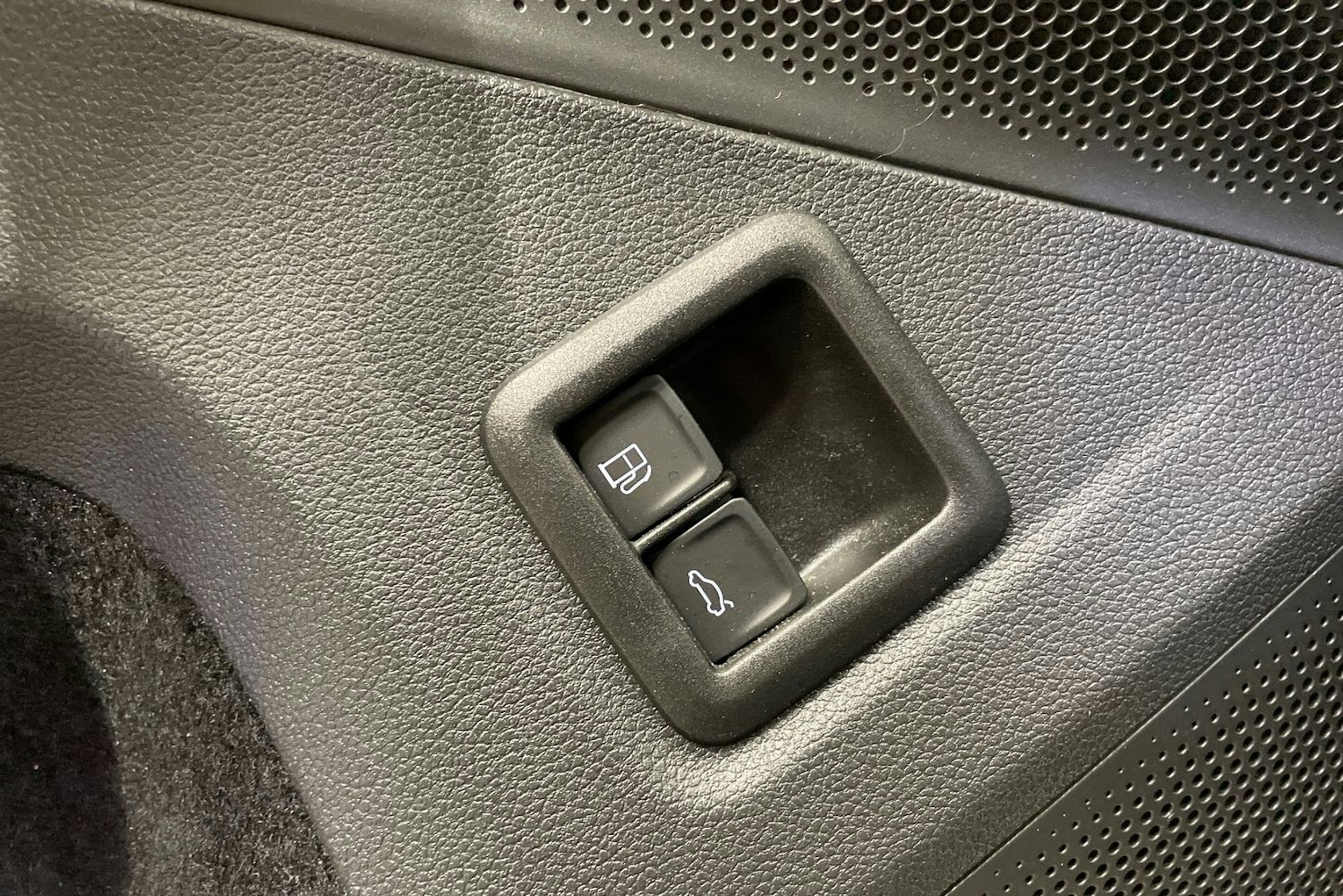 harmaa Volkswagen Tiguan 2025 kuva 28.
