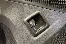harmaa Volkswagen Tiguan 2025 kuva 28.