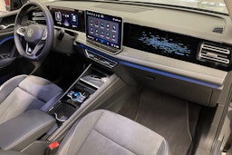 harmaa Volkswagen Tiguan 2025 kuva 31.