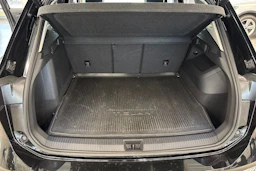musta Volkswagen Tiguan 2025 kuva 15.