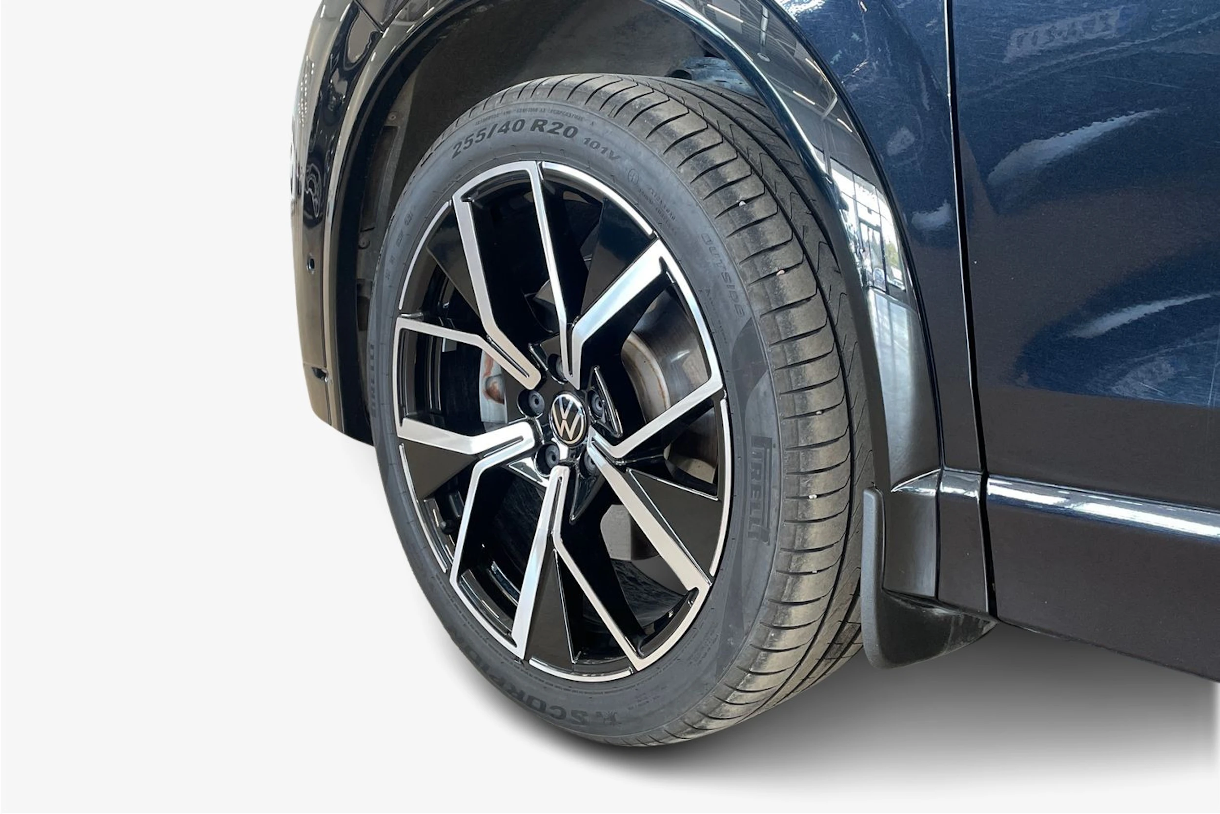 musta Volkswagen Tiguan 2025 kuva 12.