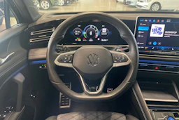 musta Volkswagen Tiguan 2025 kuva 19.