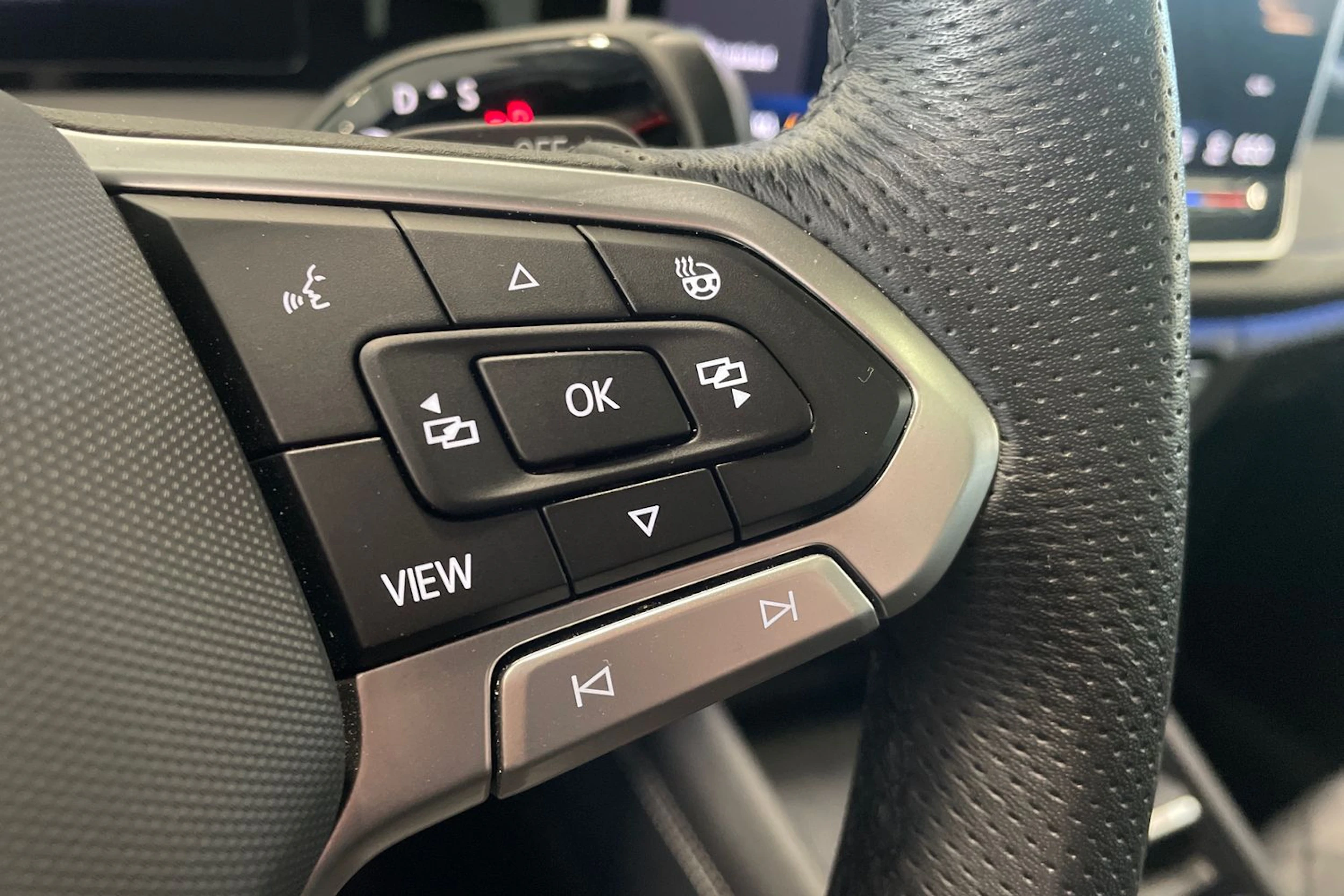 musta Volkswagen Tiguan 2025 kuva 21.