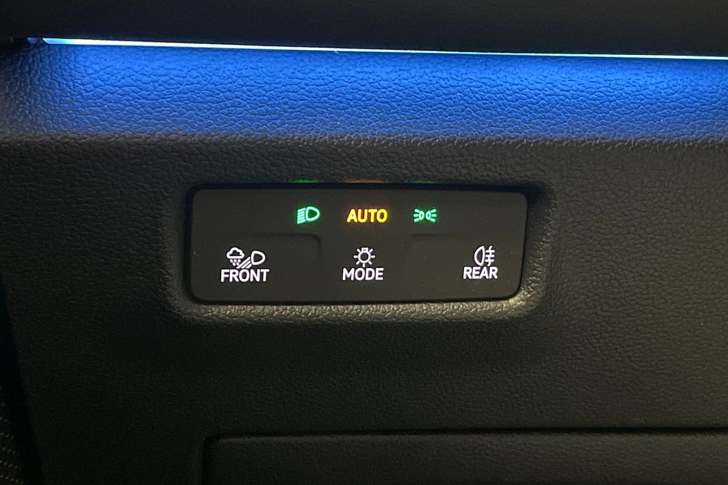 musta Volkswagen Tiguan 2025 kuva 24.