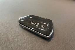 musta Volkswagen Tiguan 2025 kuva 41.