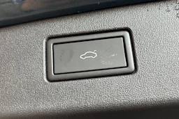 sininen Volkswagen Tiguan 2025 kuva 4.