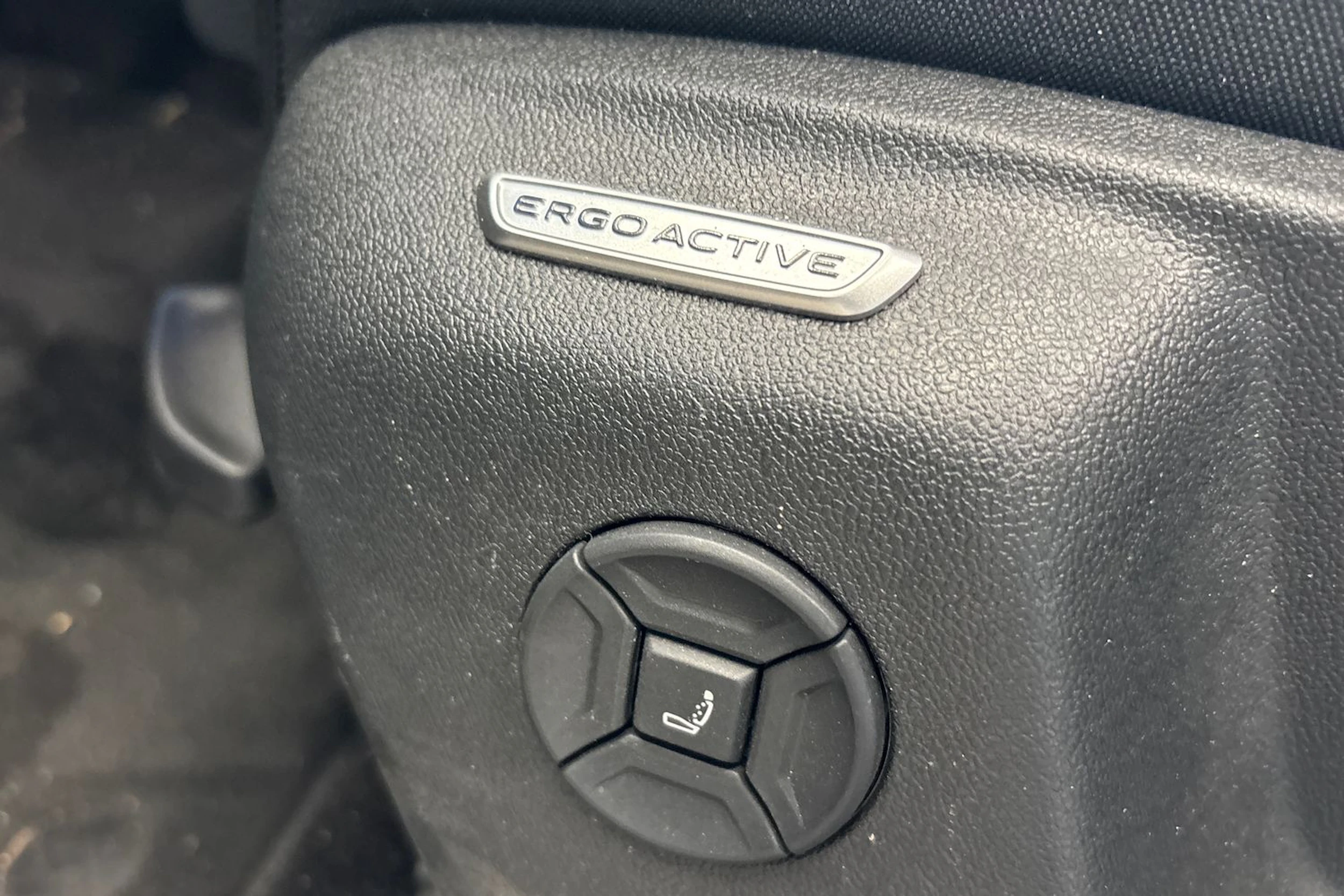sininen Volkswagen Tiguan 2025 kuva 8.