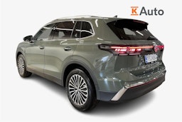 vihreä Volkswagen Tiguan 2025 kuva 2.