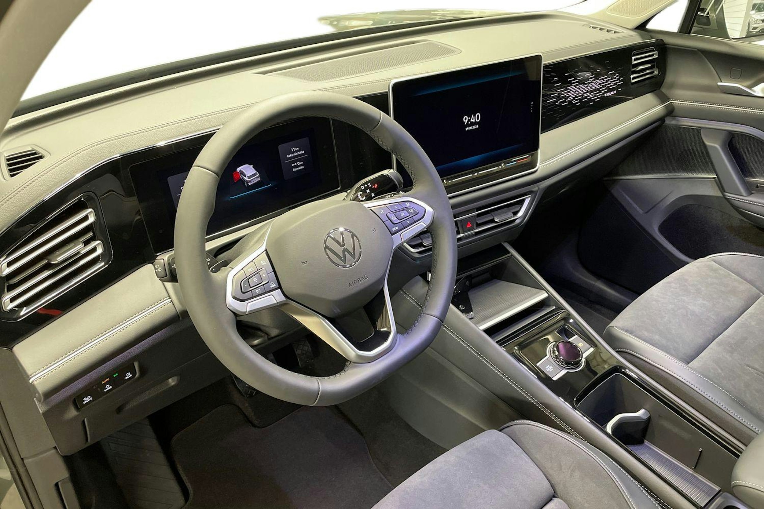 vihreä Volkswagen Tiguan 2025 kuva 7.