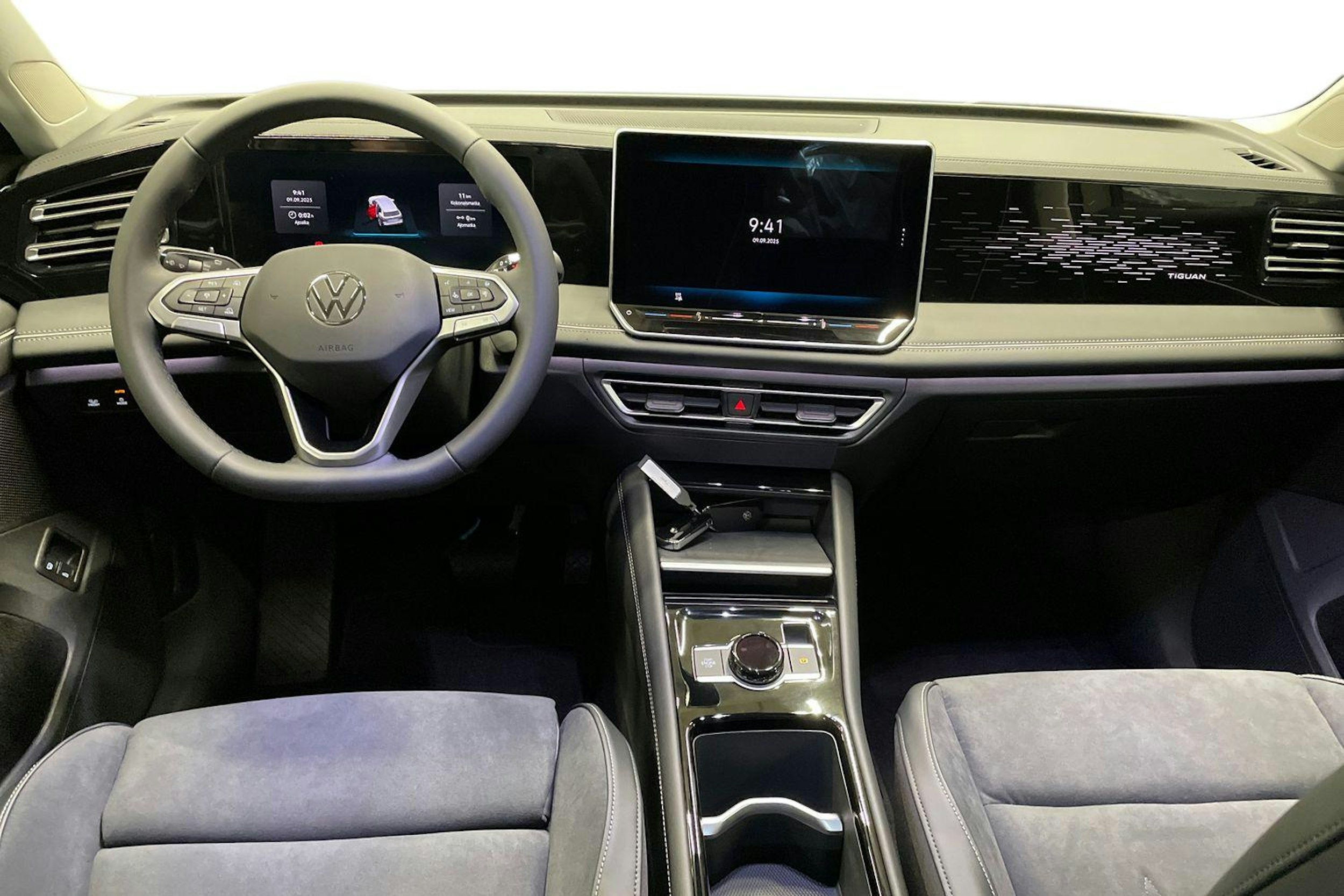 vihreä Volkswagen Tiguan 2025 kuva 9.
