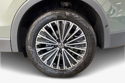 vihreä Volkswagen Tiguan 2025 kuva 11.