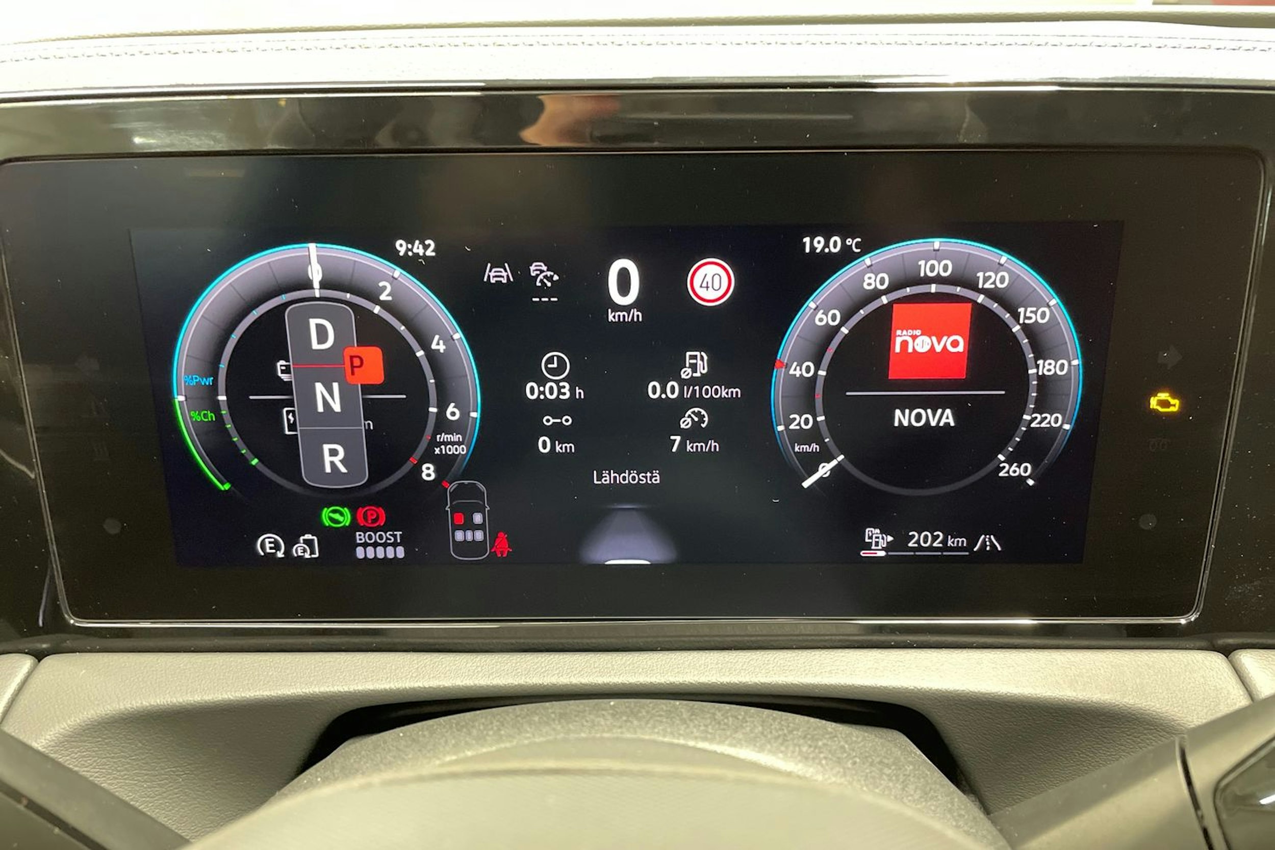 vihreä Volkswagen Tiguan 2025 kuva 14.