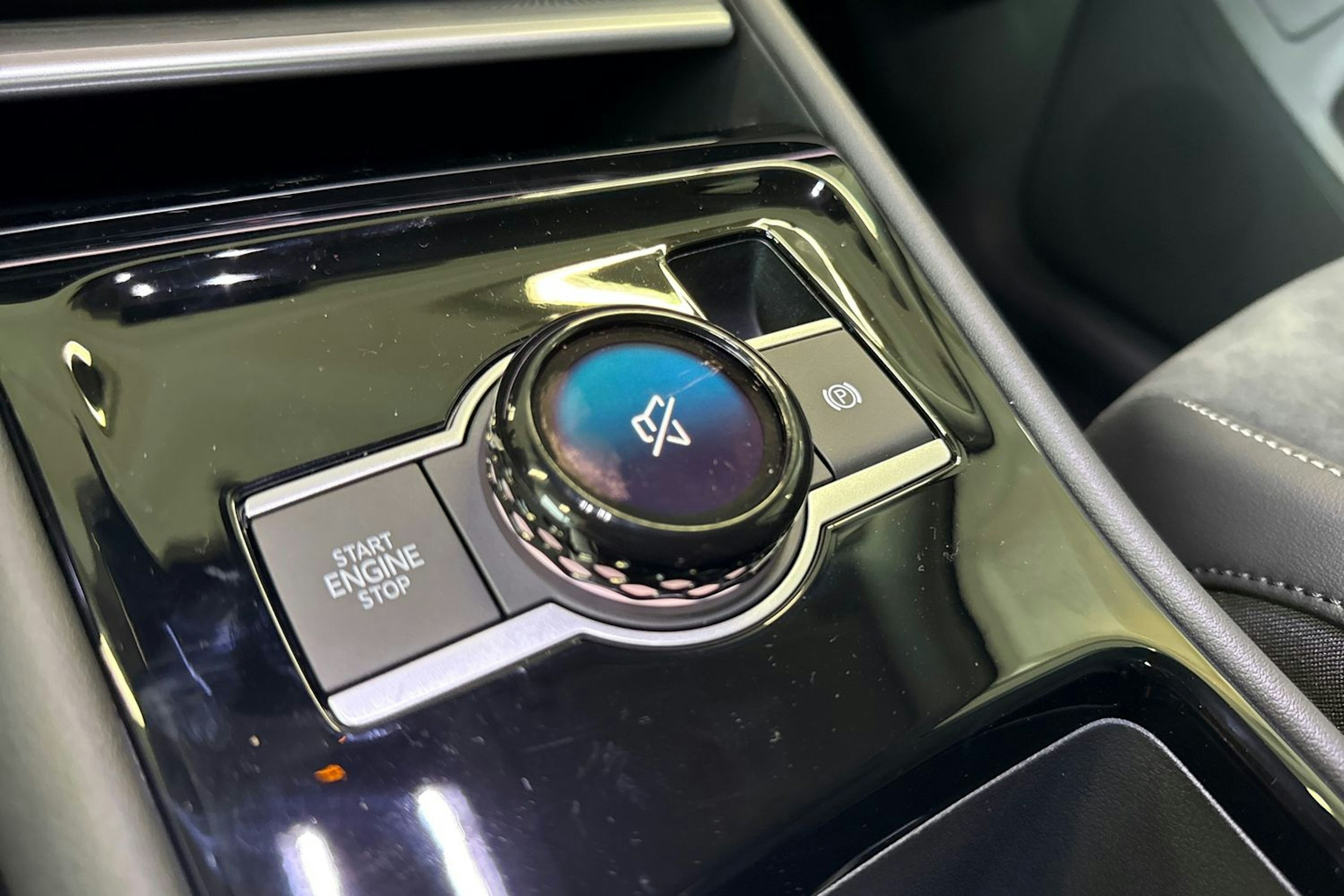 sininen Volkswagen Tiguan 2025 kuva 14.