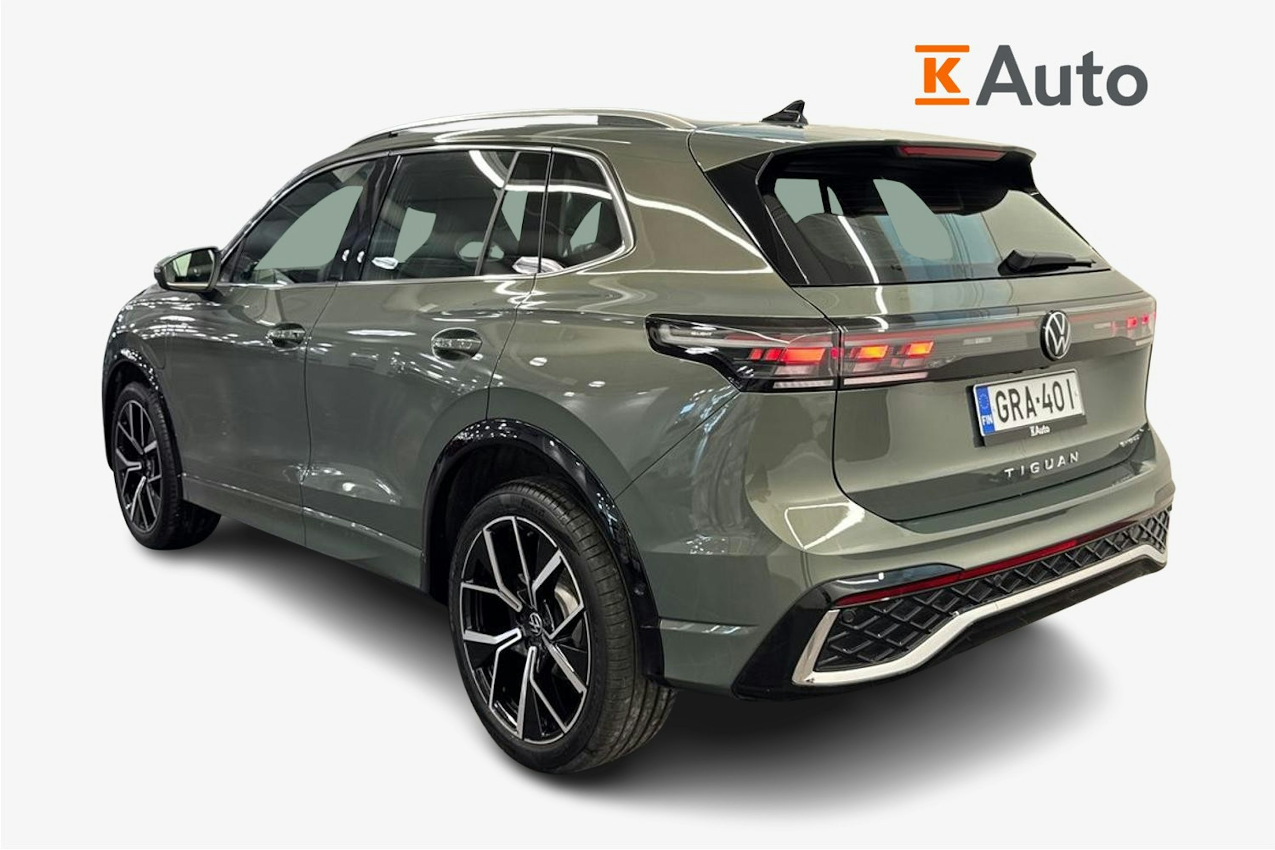 Vihreä Volkswagen Tiguan 2025 kuva 2.