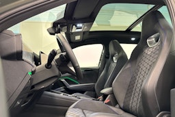 Vihreä Volkswagen Tiguan 2025 kuva 12.
