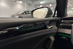 Vihreä Volkswagen Tiguan 2025 kuva 18.