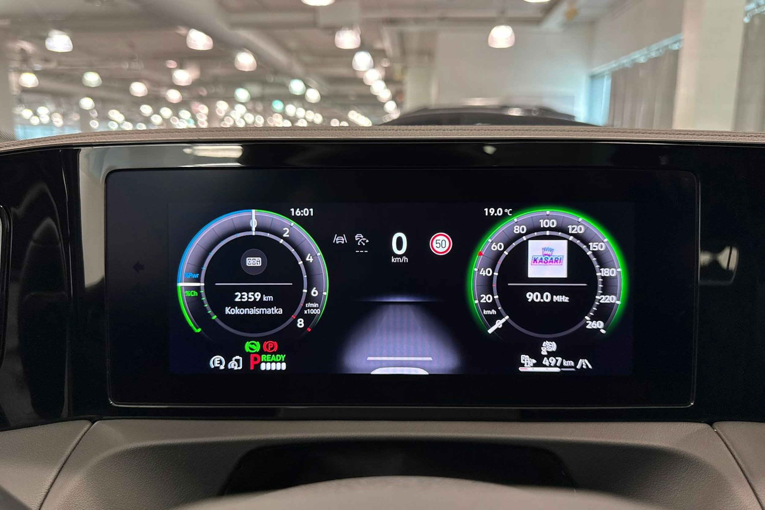Vihreä Volkswagen Tiguan 2025 kuva 19.