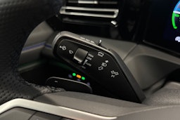 Vihreä Volkswagen Tiguan 2025 kuva 23.