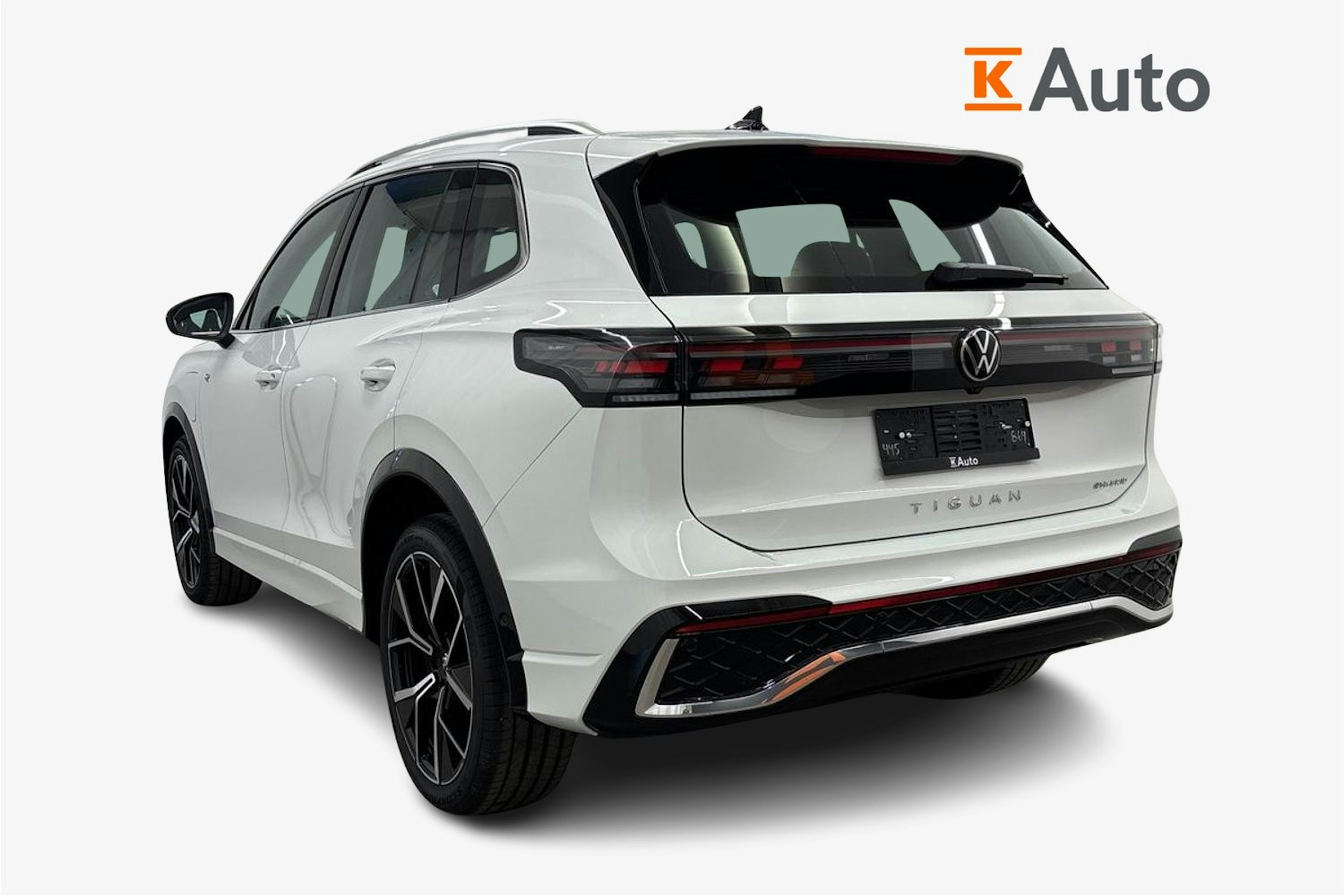 valkoinen Volkswagen Tiguan 2025 kuva 2.