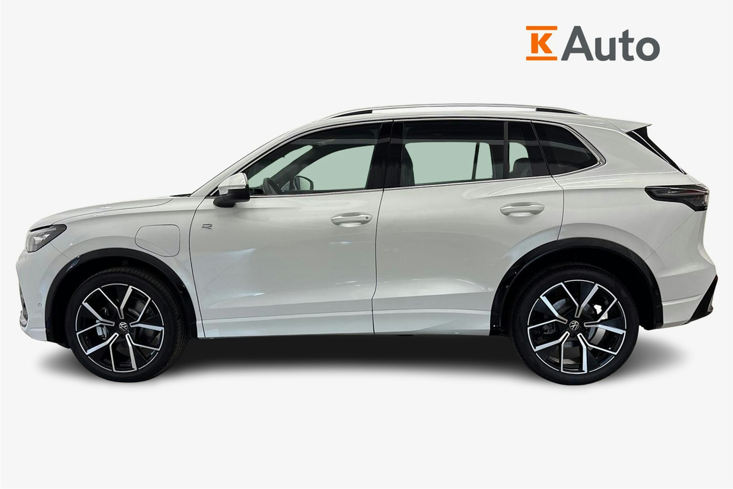 valkoinen Volkswagen Tiguan 2025 kuva 5.