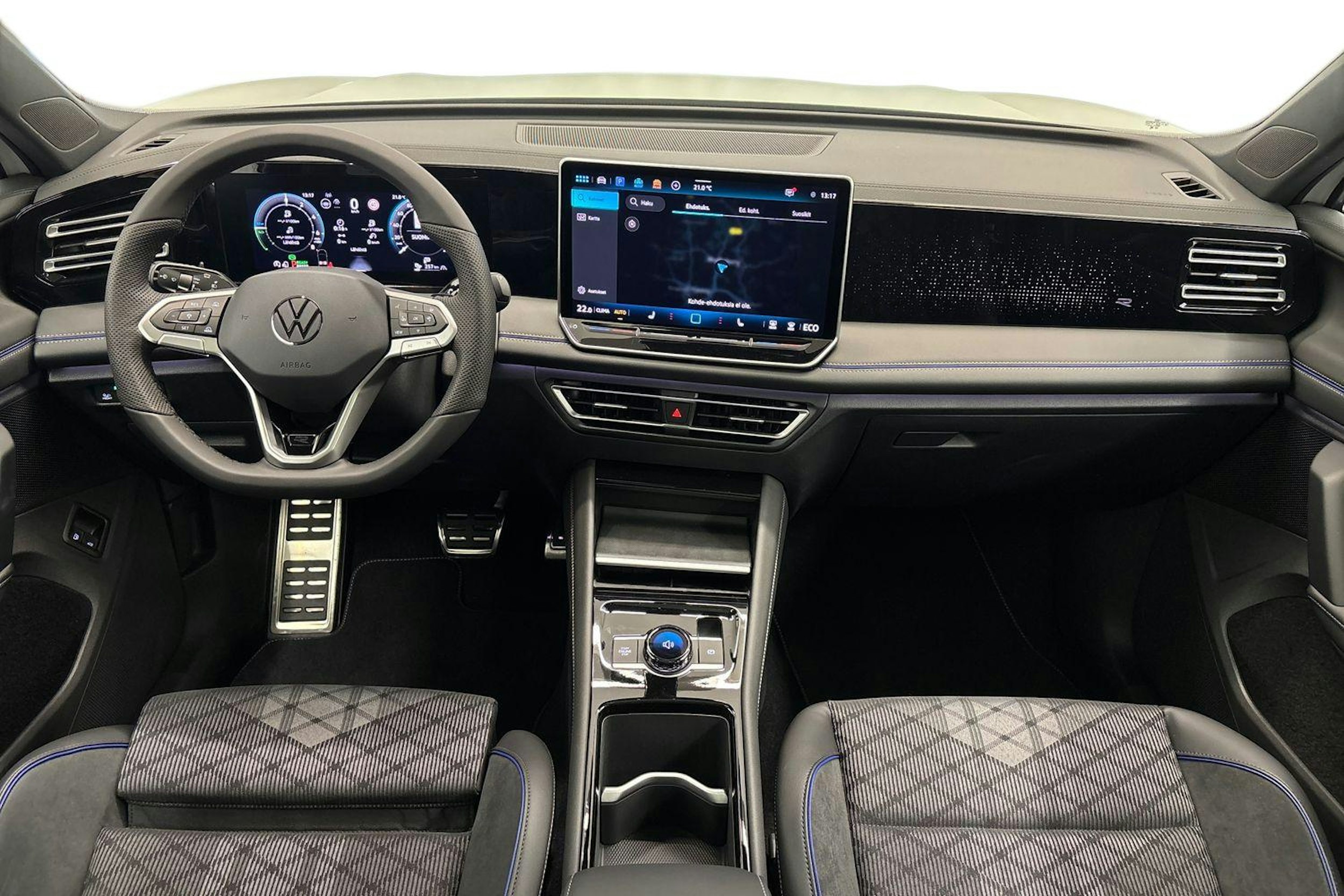 valkoinen Volkswagen Tiguan 2025 kuva 7.