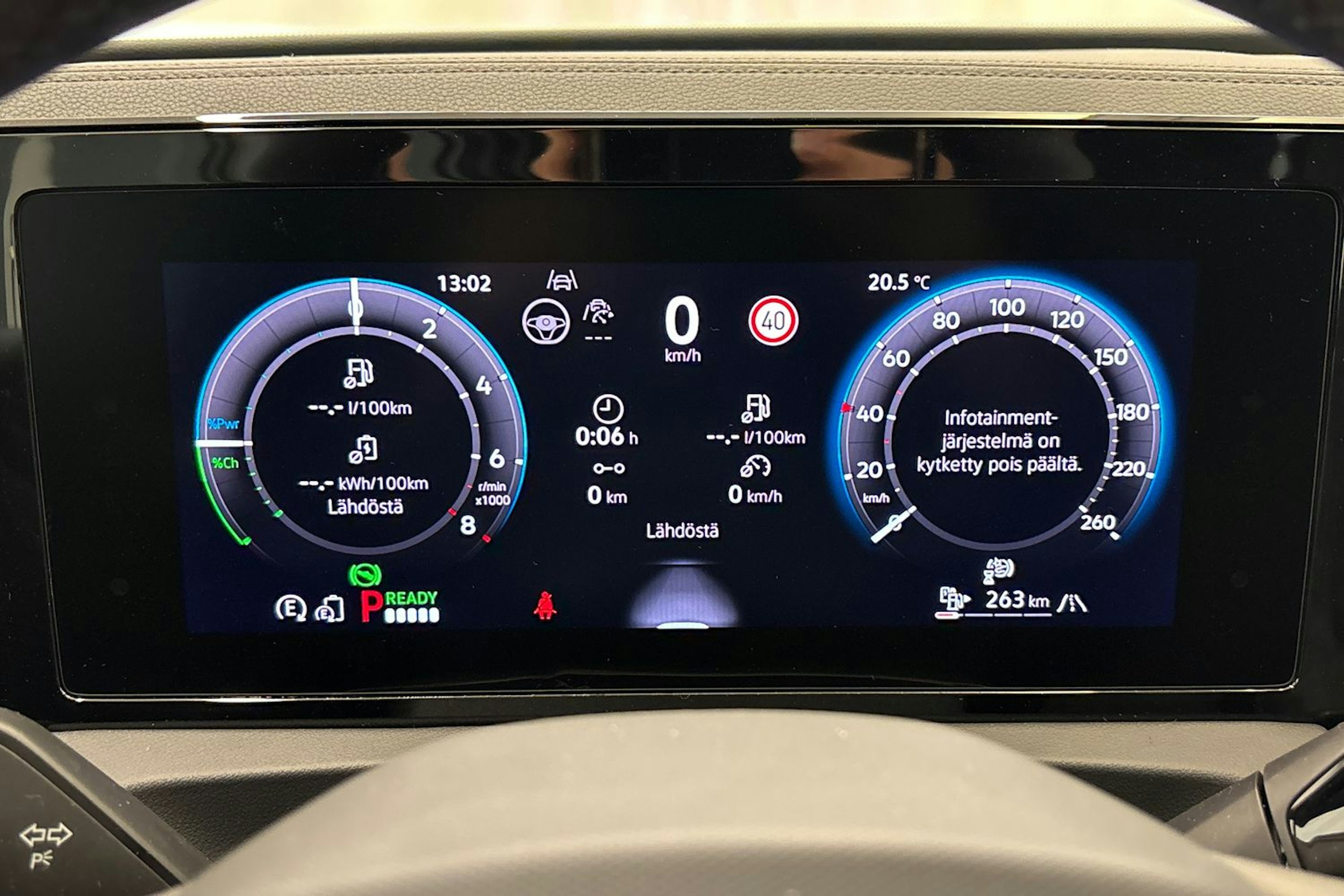valkoinen Volkswagen Tiguan 2025 kuva 16.
