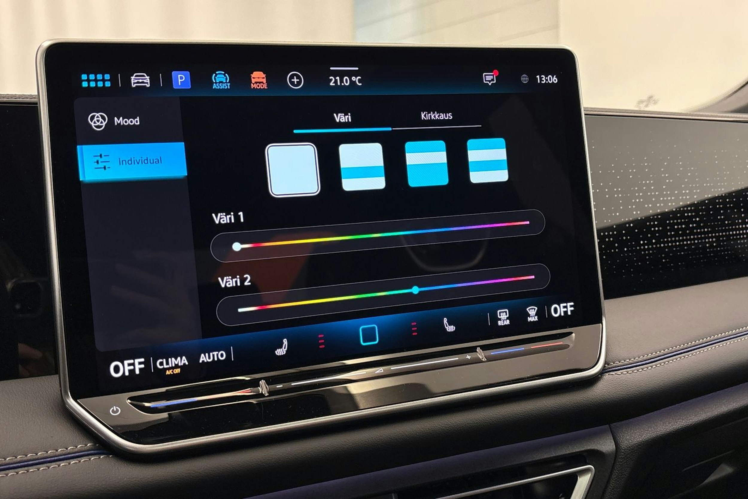 valkoinen Volkswagen Tiguan 2025 kuva 22.