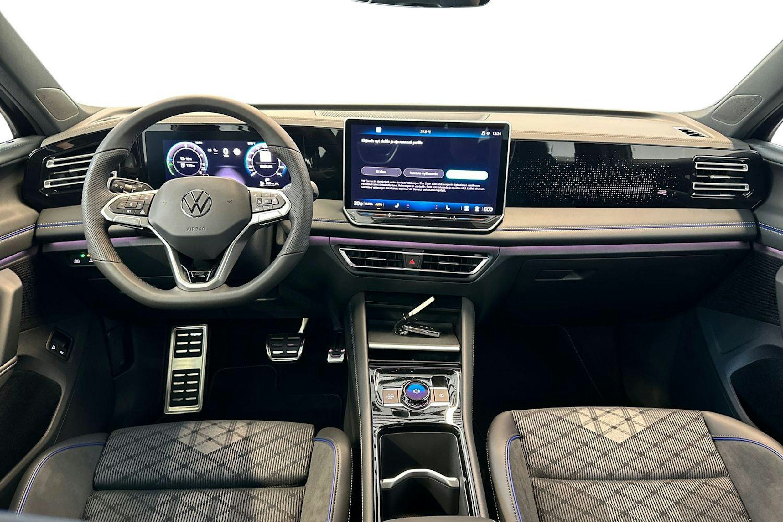 met. musta Volkswagen Tiguan 2025 kuva 7.