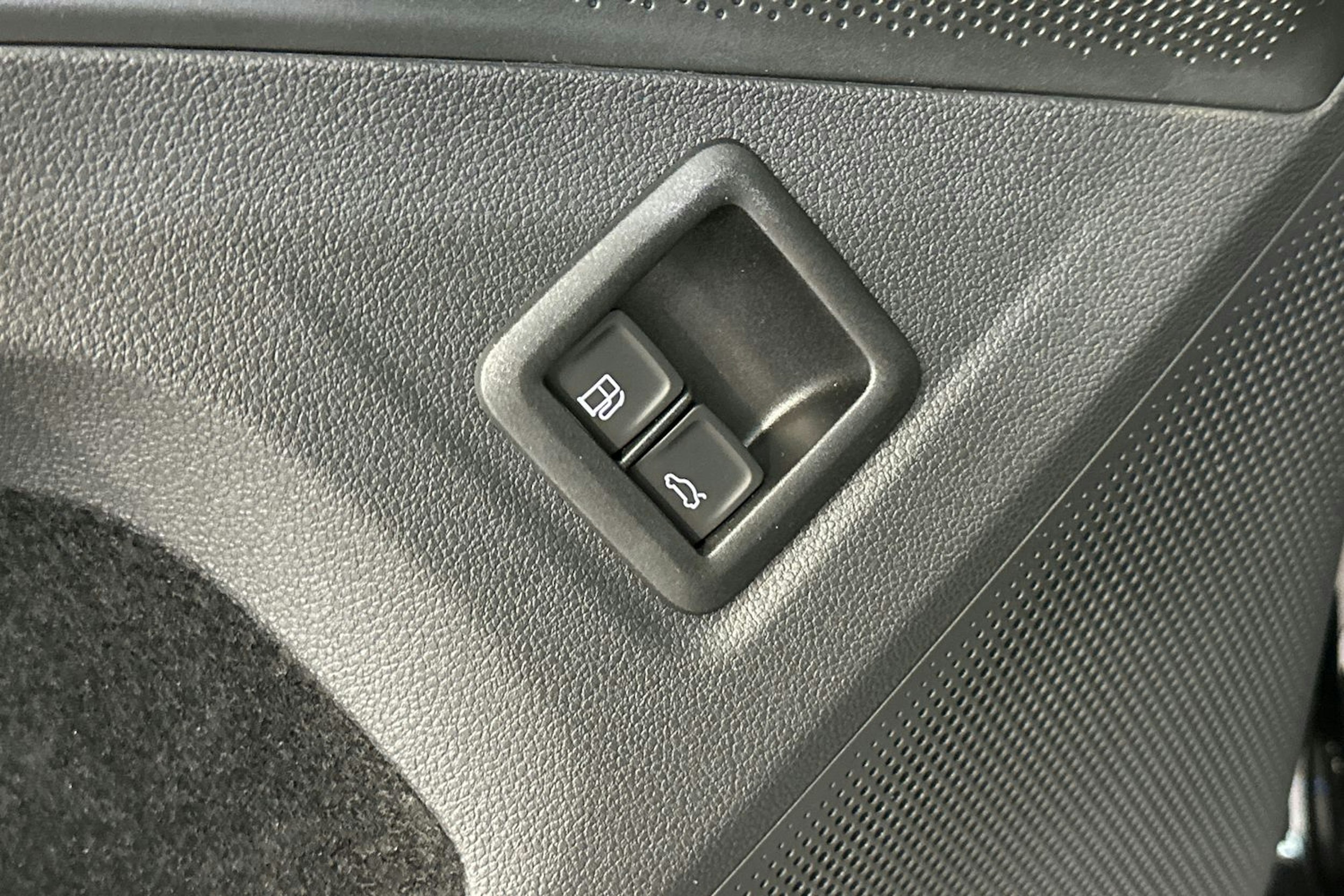 met. musta Volkswagen Tiguan 2025 kuva 16.