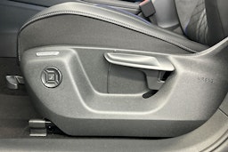 met. musta Volkswagen Tiguan 2025 kuva 18.