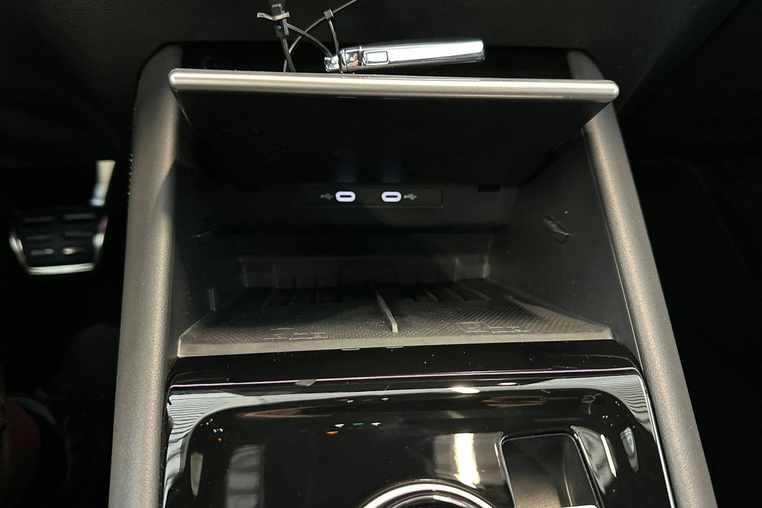 met. musta Volkswagen Tiguan 2025 kuva 28.