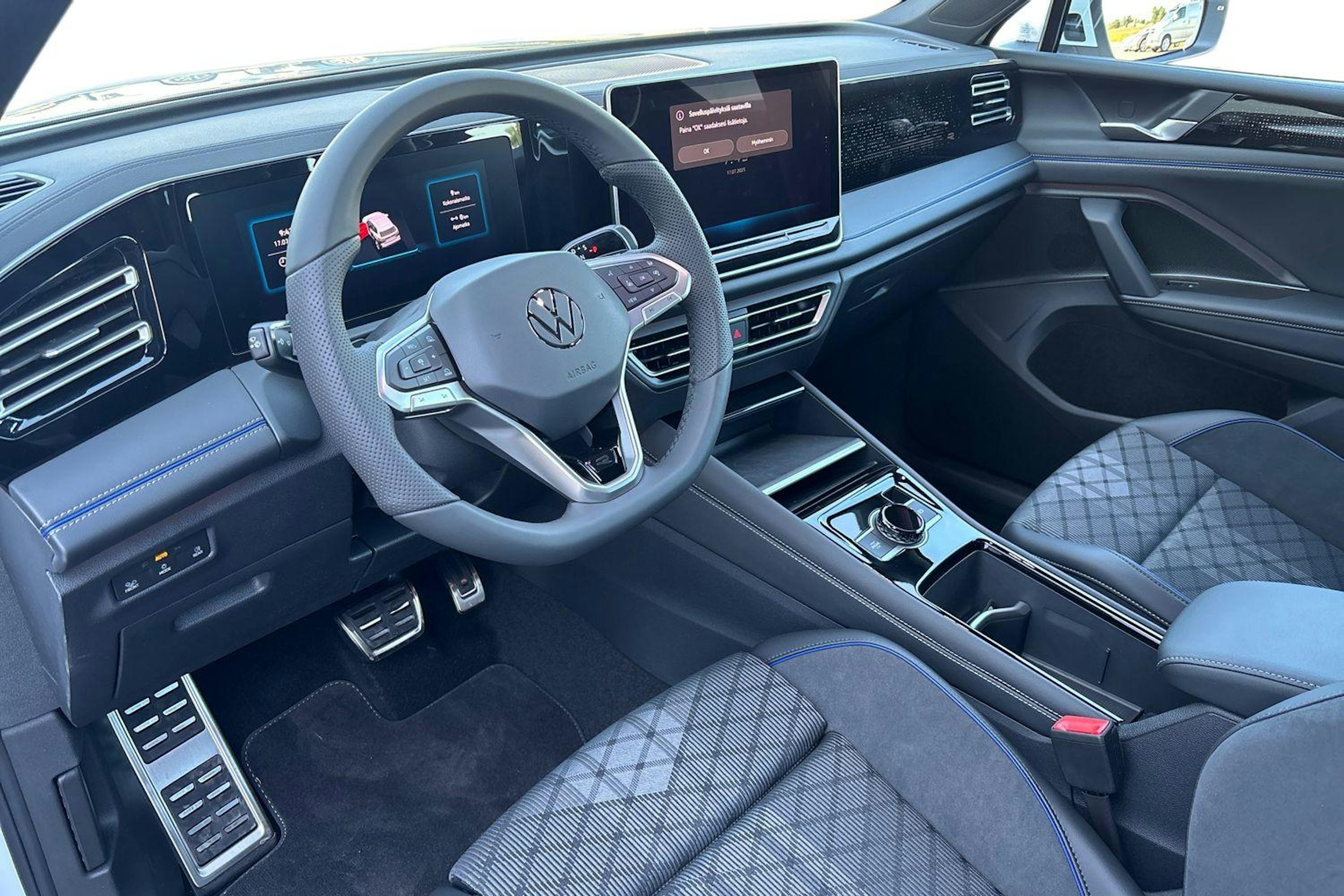valkoinen Volkswagen Tiguan 2025 kuva 6.